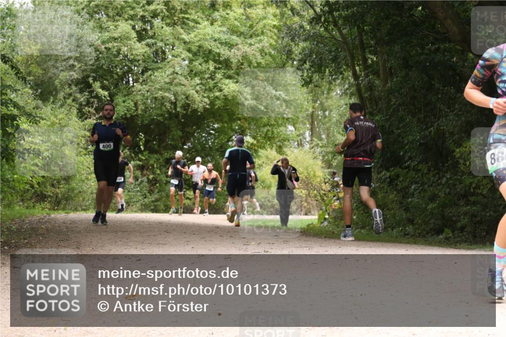 30.08.2026 - Elbe Triathlon Hamburg Antke Förster http://msf.ph/oto/10101373 30.08.2026 11:18:41 Laufen 400, 88 meine-sportfotos.de