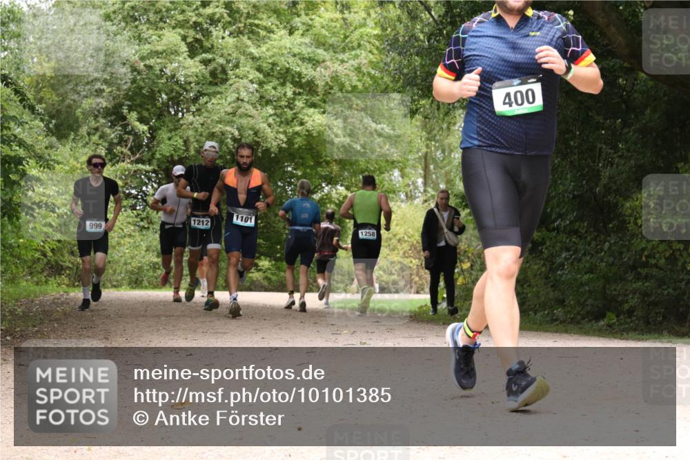 30.08.2026 - Elbe Triathlon Hamburg Antke Förster http://msf.ph/oto/10101385 30.08.2026 11:18:47 Laufen 1212, 999, 1101, 1258, 400 meine-sportfotos.de