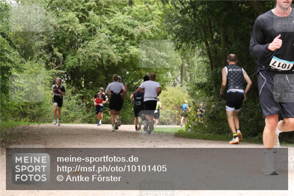 30.08.2026 - Elbe Triathlon Hamburg Antke Förster http://msf.ph/oto/10101405 30.08.2026 11:18:55 Laufen 1017 meine-sportfotos.de