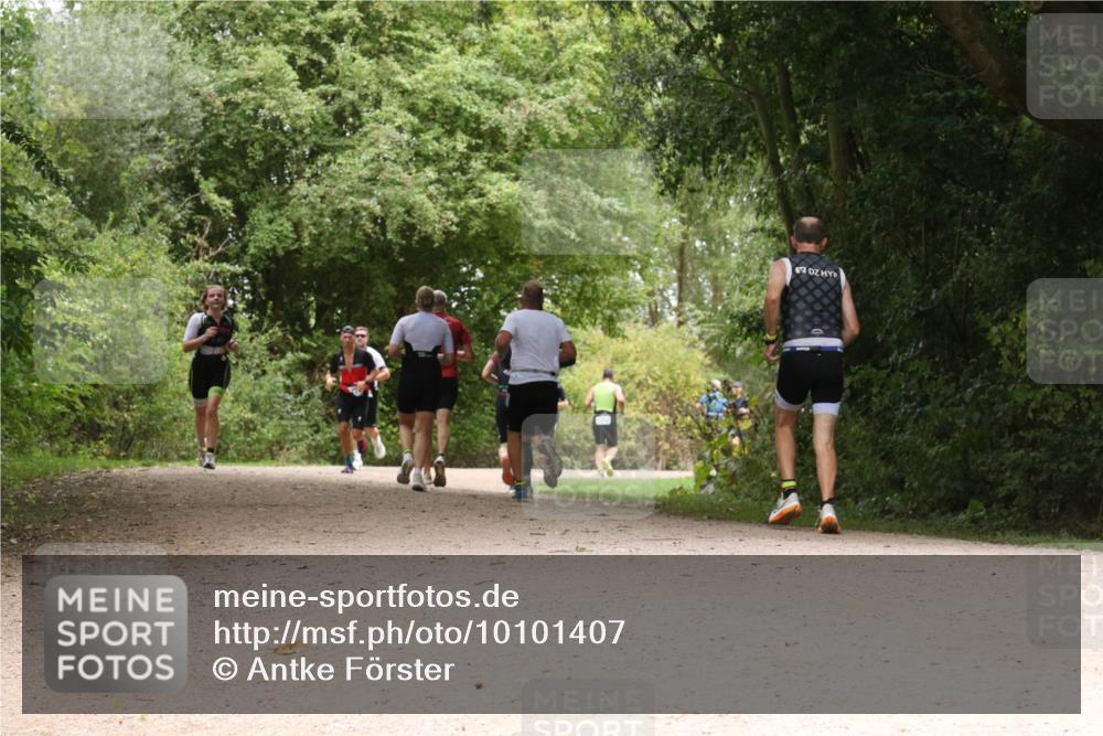 30.08.2026 - Elbe Triathlon Hamburg Antke Förster http://msf.ph/oto/10101407 30.08.2026 11:18:55 Laufen  meine-sportfotos.de