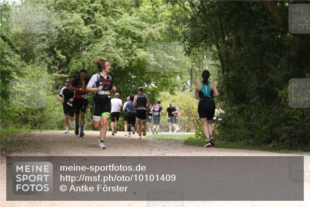 30.08.2026 - Elbe Triathlon Hamburg Antke Förster http://msf.ph/oto/10101409 30.08.2026 11:18:59 Laufen 20 meine-sportfotos.de
