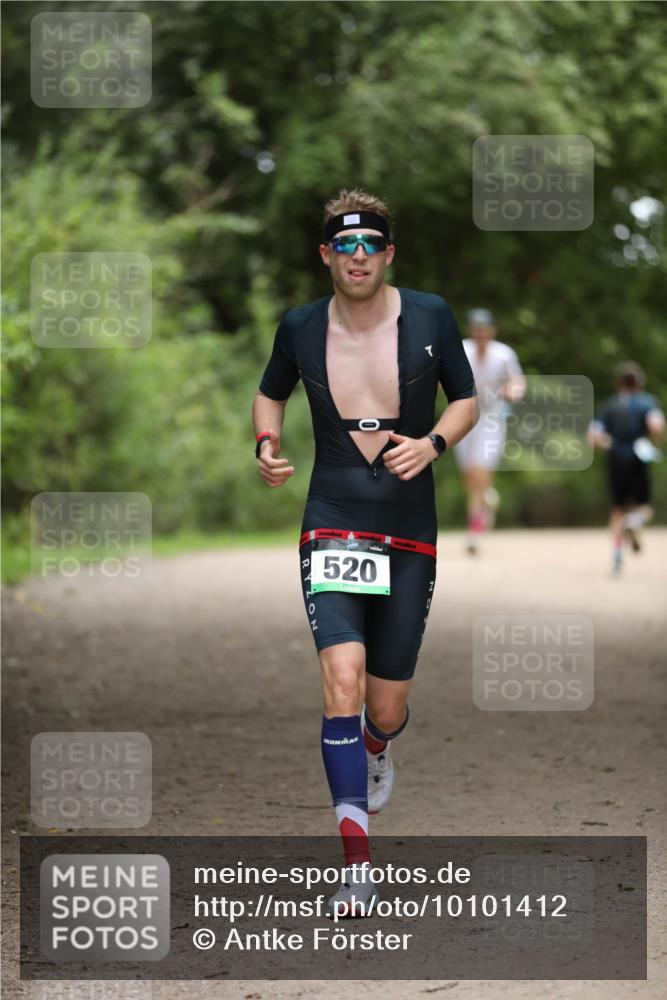 30.08.2026 - Elbe Triathlon Hamburg Antke Förster http://msf.ph/oto/10101412 30.08.2026 11:15:39 Laufen 0, 520 meine-sportfotos.de