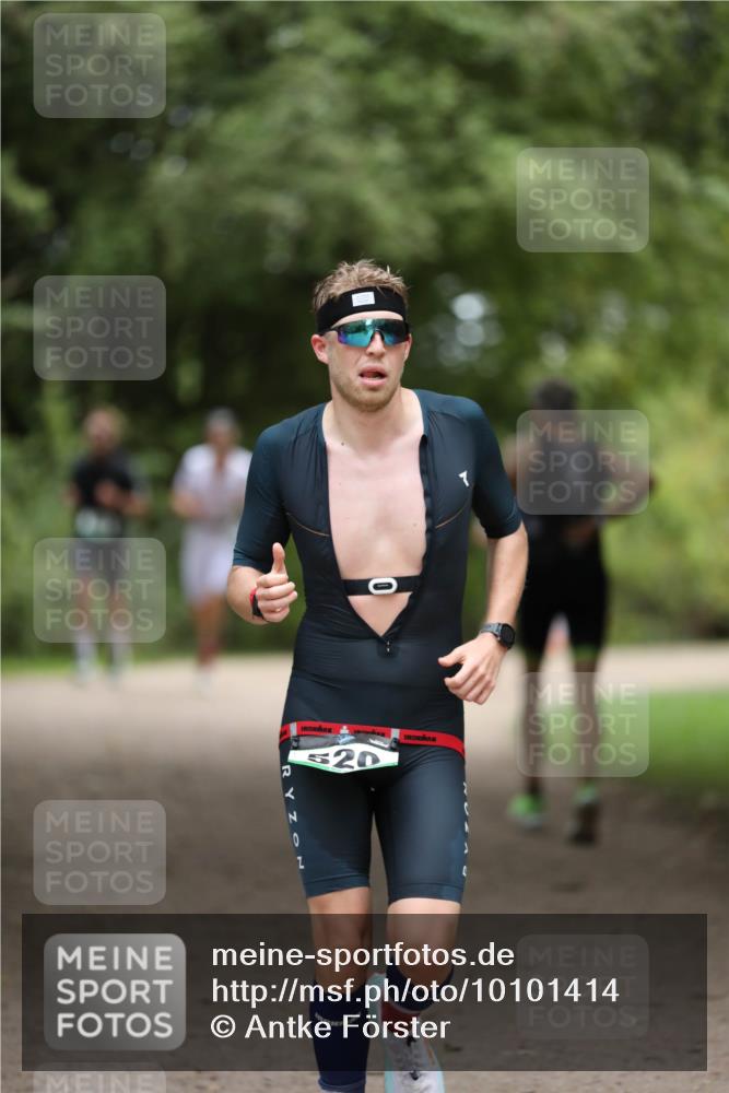 30.08.2026 - Elbe Triathlon Hamburg Antke Förster http://msf.ph/oto/10101414 30.08.2026 11:15:40 Laufen 0, 20 meine-sportfotos.de