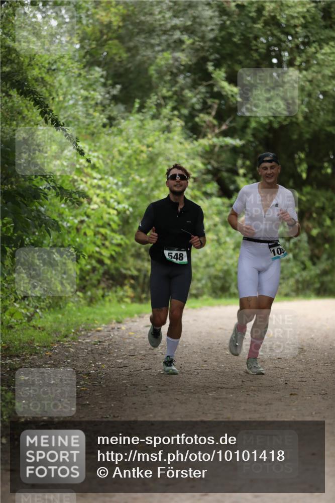 30.08.2026 - Elbe Triathlon Hamburg Antke Förster http://msf.ph/oto/10101418 30.08.2026 11:15:46 Laufen 548, 10 meine-sportfotos.de