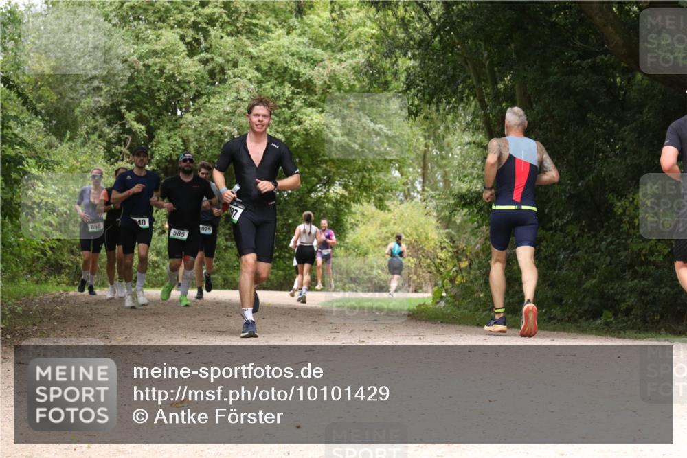 30.08.2026 - Elbe Triathlon Hamburg Antke Förster http://msf.ph/oto/10101429 30.08.2026 11:19:10 Laufen 855, 40, 585, 025 meine-sportfotos.de