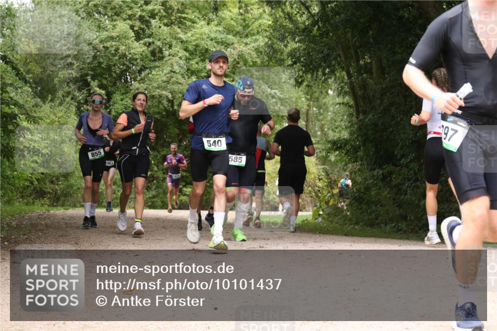 30.08.2026 - Elbe Triathlon Hamburg Antke Förster http://msf.ph/oto/10101437 30.08.2026 11:19:13 Laufen 855, 063, 1279, 540, 585, 2018, 97 meine-sportfotos.de