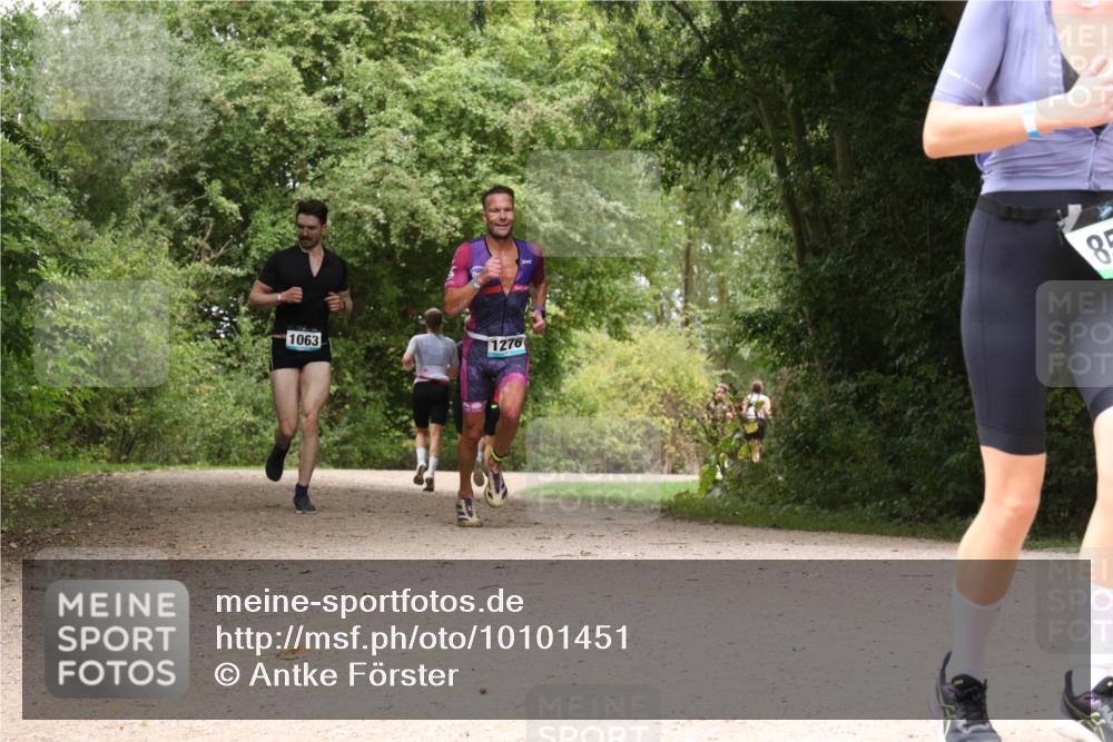 30.08.2026 - Elbe Triathlon Hamburg Antke Förster http://msf.ph/oto/10101451 30.08.2026 11:19:18 Laufen 1063, 1276, 85 meine-sportfotos.de