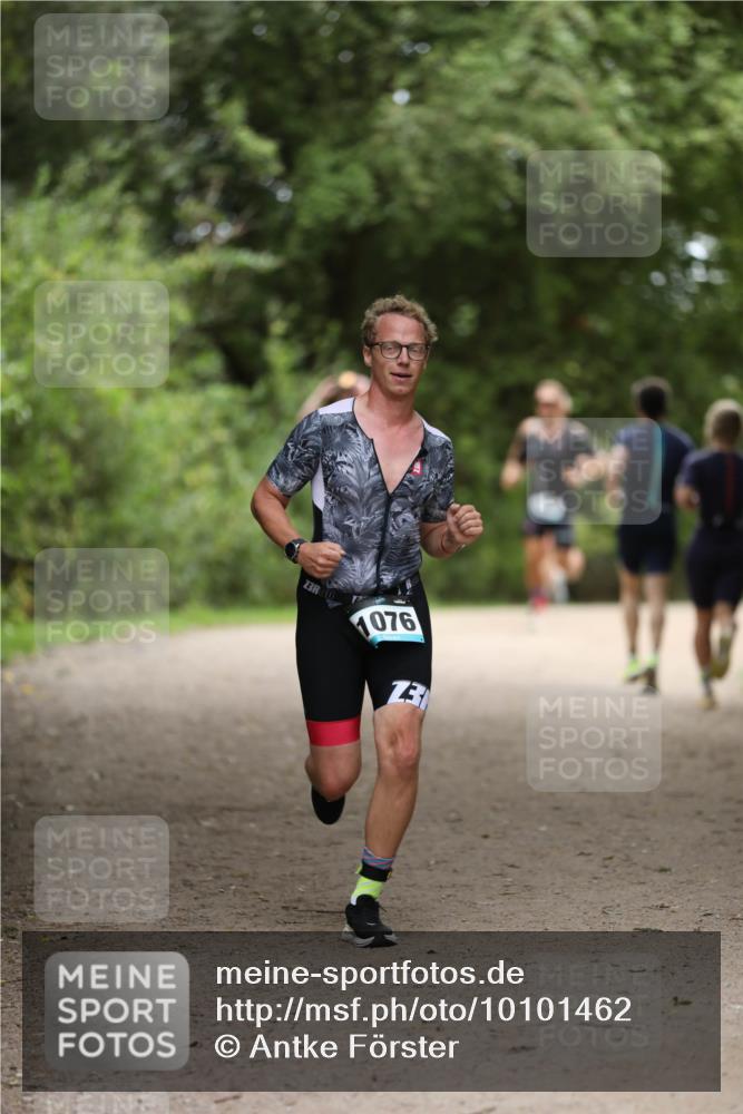 30.08.2026 - Elbe Triathlon Hamburg Antke Förster http://msf.ph/oto/10101462 30.08.2026 11:16:26 Laufen 1076 meine-sportfotos.de