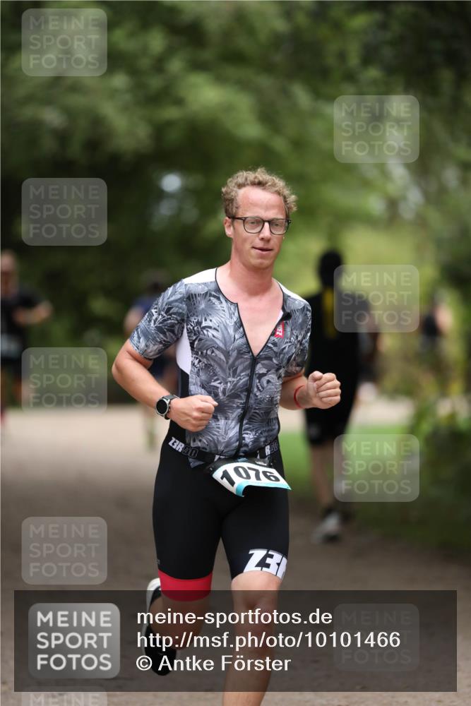 30.08.2026 - Elbe Triathlon Hamburg Antke Förster http://msf.ph/oto/10101466 30.08.2026 11:16:28 Laufen 23, 1076, 3 meine-sportfotos.de