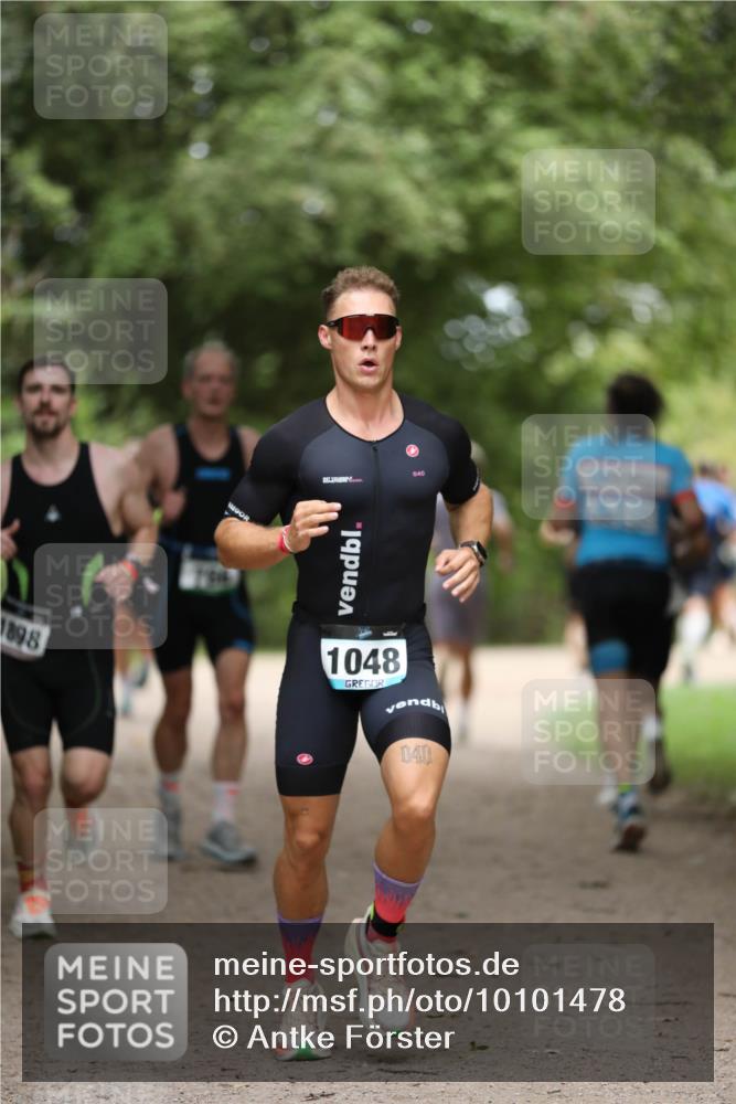 30.08.2026 - Elbe Triathlon Hamburg Antke Förster http://msf.ph/oto/10101478 30.08.2026 11:16:34 Laufen 1898, 88, 040, 1048, 040 meine-sportfotos.de