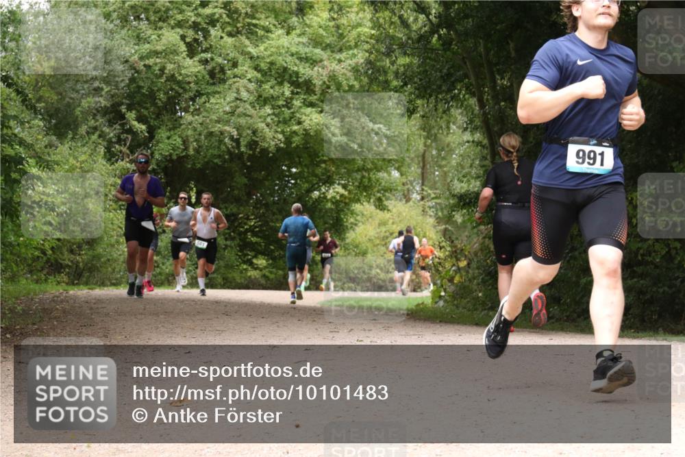 30.08.2026 - Elbe Triathlon Hamburg Antke Förster http://msf.ph/oto/10101483 30.08.2026 11:19:44 Laufen 561, 991 meine-sportfotos.de