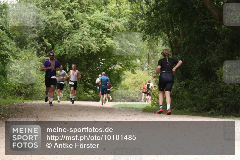 30.08.2026 - Elbe Triathlon Hamburg Antke Förster http://msf.ph/oto/10101485 30.08.2026 11:19:45 Laufen 561 meine-sportfotos.de