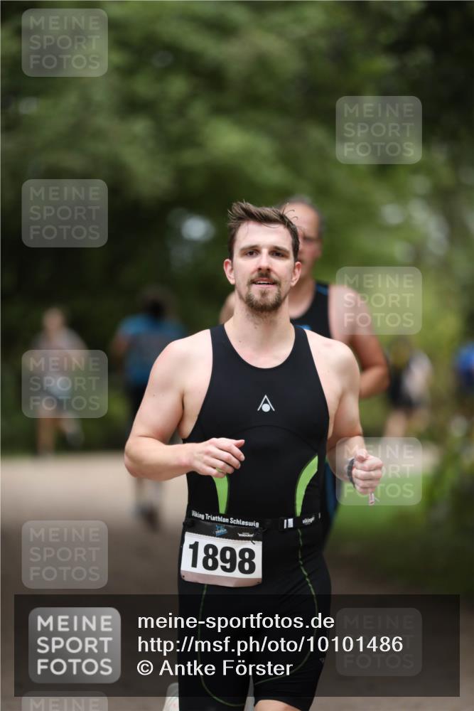 30.08.2026 - Elbe Triathlon Hamburg Antke Förster http://msf.ph/oto/10101486 30.08.2026 11:16:37 Laufen 1898 meine-sportfotos.de
