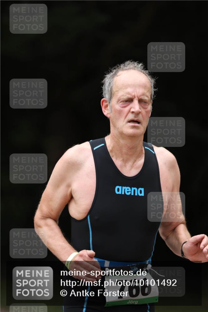 30.08.2026 - Elbe Triathlon Hamburg Antke Förster http://msf.ph/oto/10101492 30.08.2026 11:16:39 Laufen 766 meine-sportfotos.de