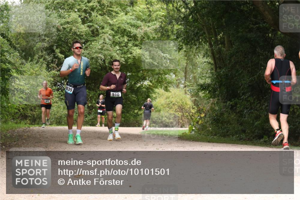 30.08.2026 - Elbe Triathlon Hamburg Antke Förster http://msf.ph/oto/10101501 30.08.2026 11:19:56 Laufen 902, 035, 510 meine-sportfotos.de