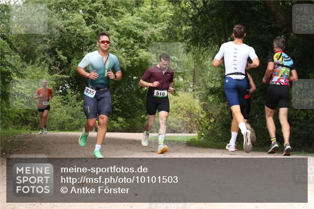 30.08.2026 - Elbe Triathlon Hamburg Antke Förster http://msf.ph/oto/10101503 30.08.2026 11:19:57 Laufen 902, 1035, 20123, 510 meine-sportfotos.de
