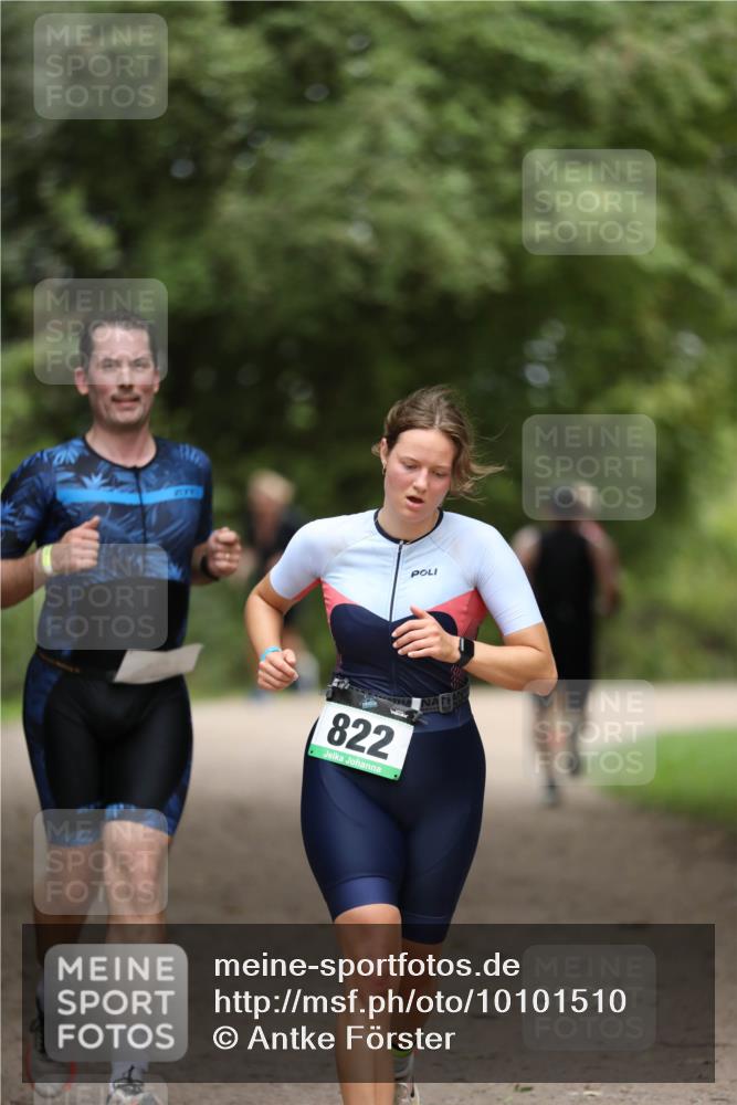 30.08.2026 - Elbe Triathlon Hamburg Antke Förster http://msf.ph/oto/10101510 30.08.2026 11:16:52 Laufen 822 meine-sportfotos.de