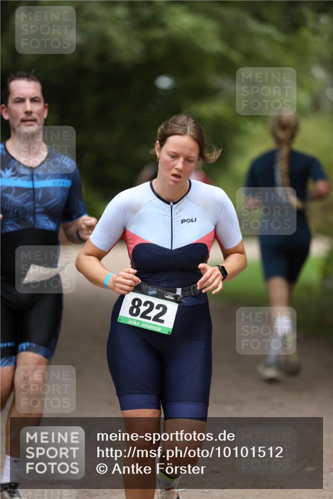 30.08.2026 - Elbe Triathlon Hamburg Antke Förster http://msf.ph/oto/10101512 30.08.2026 11:16:53 Laufen 822 meine-sportfotos.de