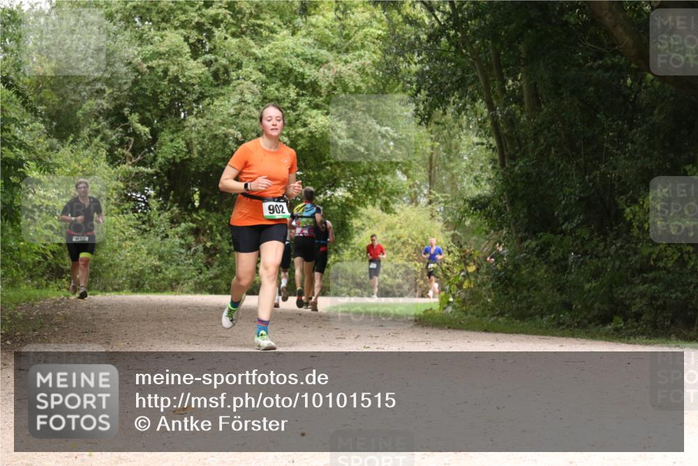 30.08.2026 - Elbe Triathlon Hamburg Antke Förster http://msf.ph/oto/10101515 30.08.2026 11:20:02 Laufen 902 meine-sportfotos.de