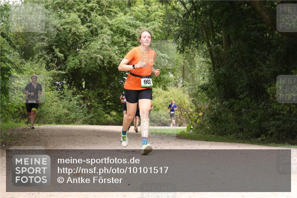 30.08.2026 - Elbe Triathlon Hamburg Antke Förster http://msf.ph/oto/10101517 30.08.2026 11:20:03 Laufen 902 meine-sportfotos.de