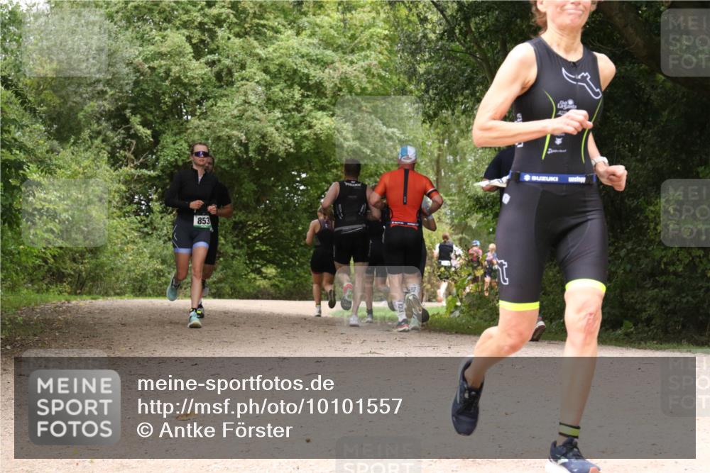 30.08.2026 - Elbe Triathlon Hamburg Antke Förster http://msf.ph/oto/10101557 30.08.2026 11:20:26 Laufen 853 meine-sportfotos.de