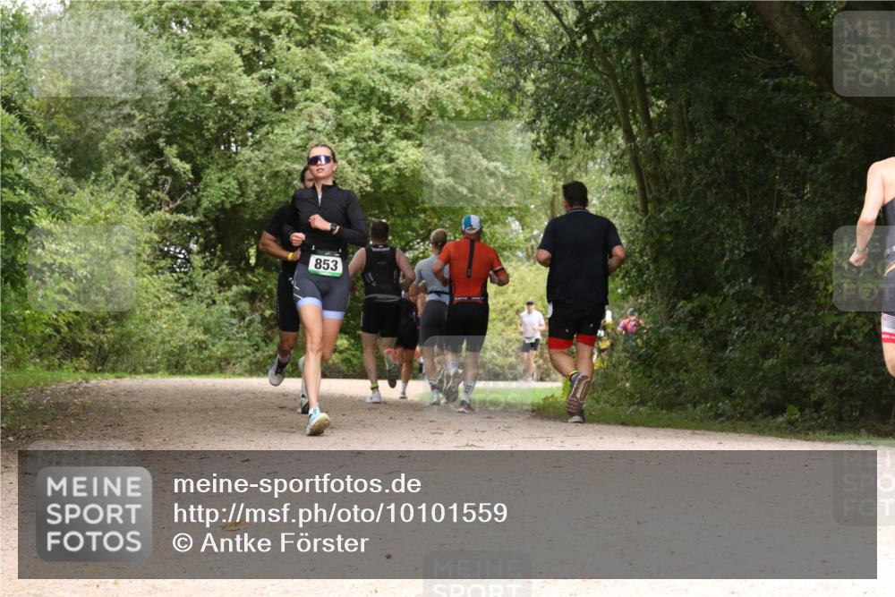 30.08.2026 - Elbe Triathlon Hamburg Antke Förster http://msf.ph/oto/10101559 30.08.2026 11:20:27 Laufen 853 meine-sportfotos.de