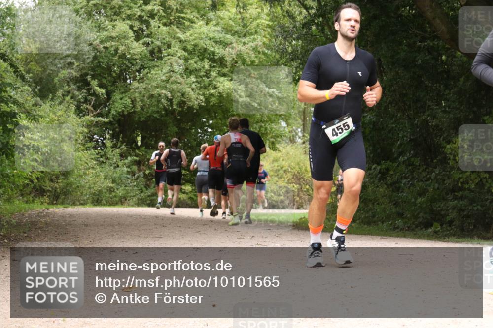 30.08.2026 - Elbe Triathlon Hamburg Antke Förster http://msf.ph/oto/10101565 30.08.2026 11:20:30 Laufen 455 meine-sportfotos.de
