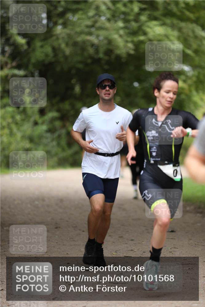 30.08.2026 - Elbe Triathlon Hamburg Antke Förster http://msf.ph/oto/10101568 30.08.2026 11:17:23 Laufen 0, 2 meine-sportfotos.de