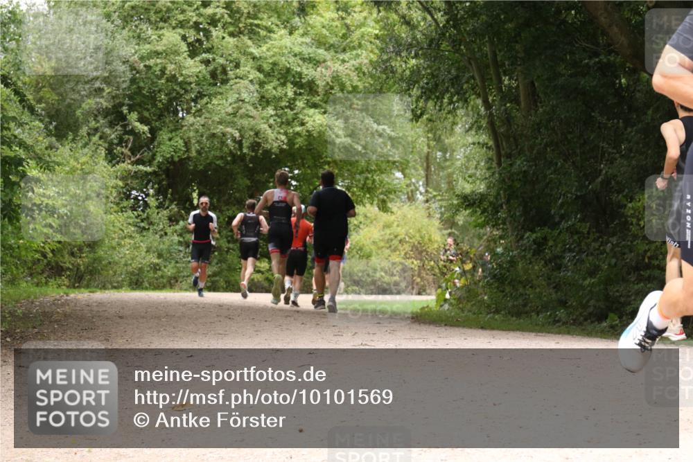 30.08.2026 - Elbe Triathlon Hamburg Antke Förster http://msf.ph/oto/10101569 30.08.2026 11:20:31 Laufen  meine-sportfotos.de