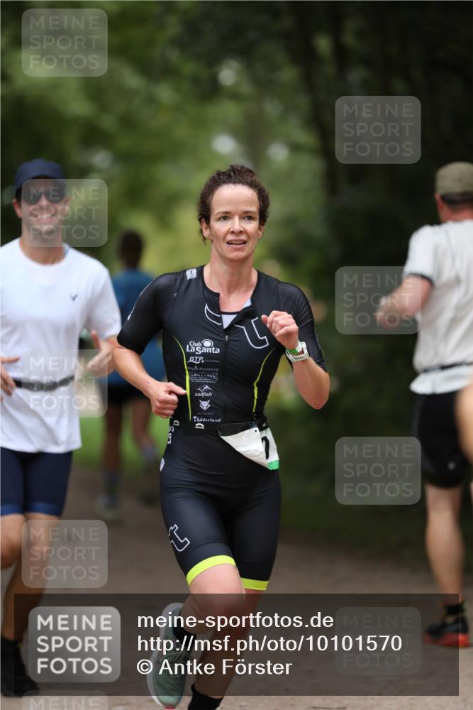 30.08.2026 - Elbe Triathlon Hamburg Antke Förster http://msf.ph/oto/10101570 30.08.2026 11:17:24 Laufen 1 meine-sportfotos.de