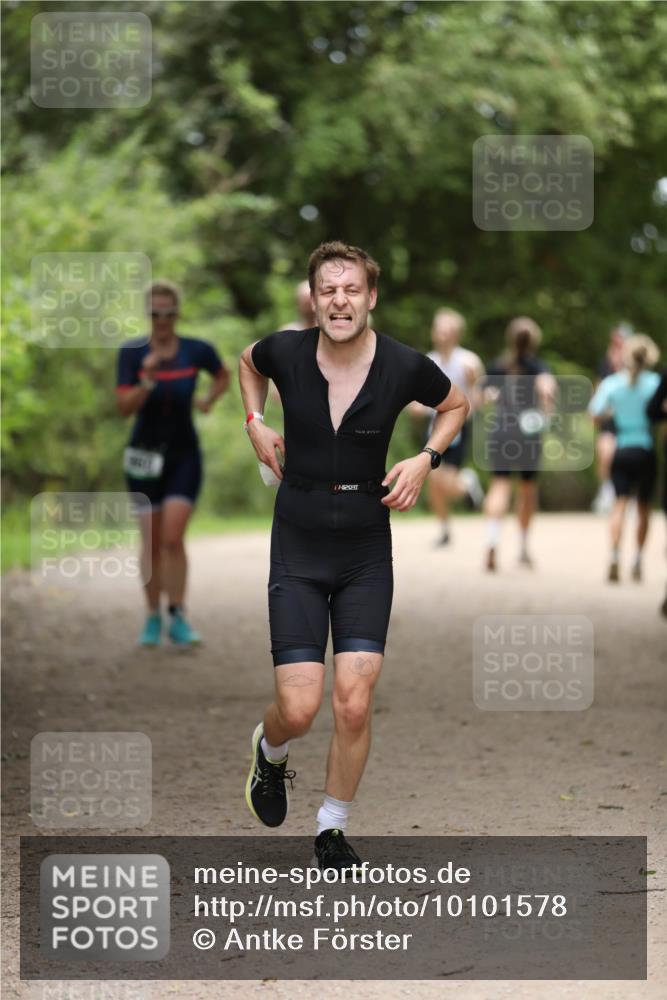 30.08.2026 - Elbe Triathlon Hamburg Antke Förster http://msf.ph/oto/10101578 30.08.2026 11:17:41 Laufen  meine-sportfotos.de