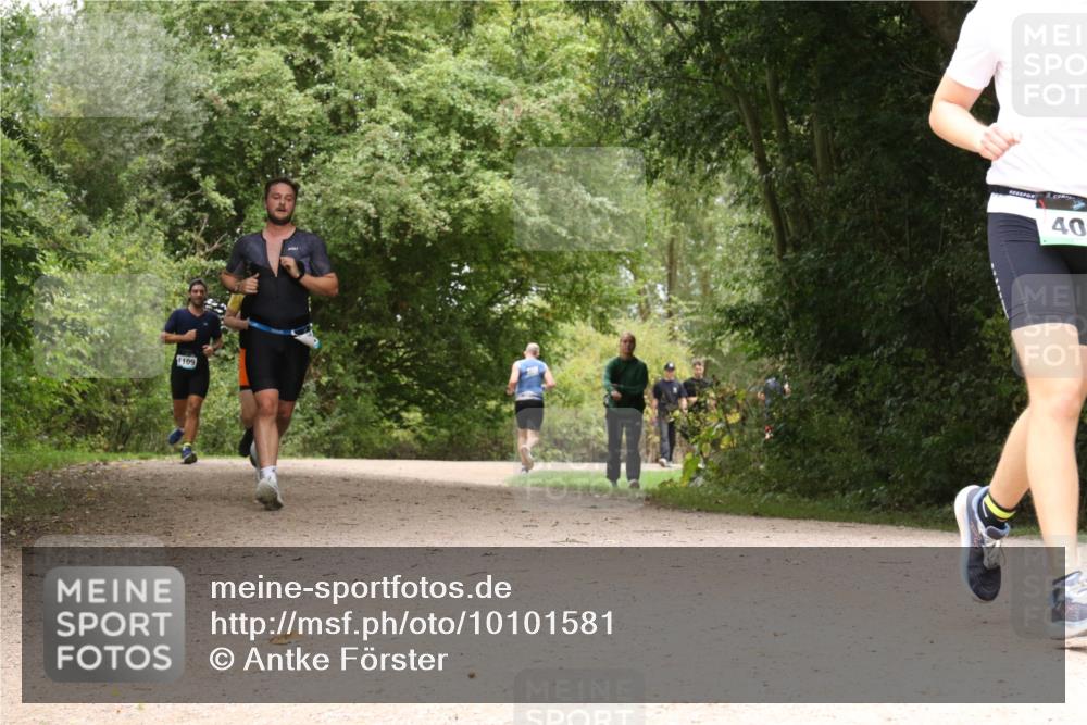 30.08.2026 - Elbe Triathlon Hamburg Antke Förster http://msf.ph/oto/10101581 30.08.2026 11:20:46 Laufen 1109, 40 meine-sportfotos.de