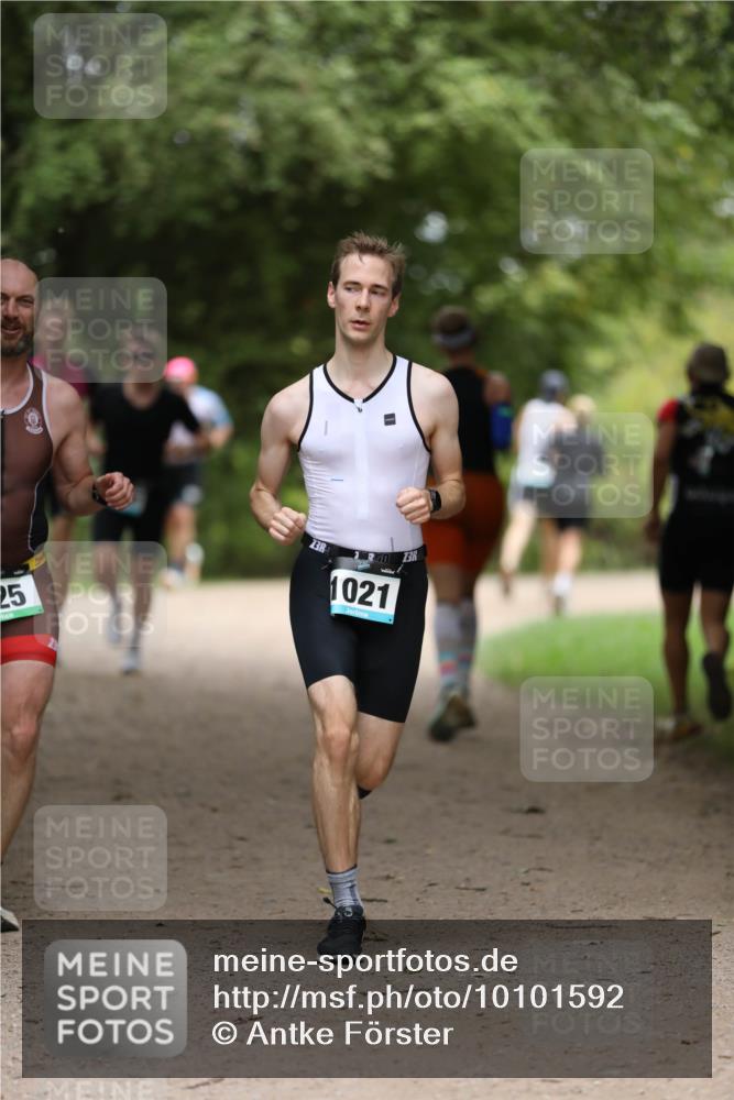 30.08.2026 - Elbe Triathlon Hamburg Antke Förster http://msf.ph/oto/10101592 30.08.2026 11:17:47 Laufen 25, 23, 1021 meine-sportfotos.de