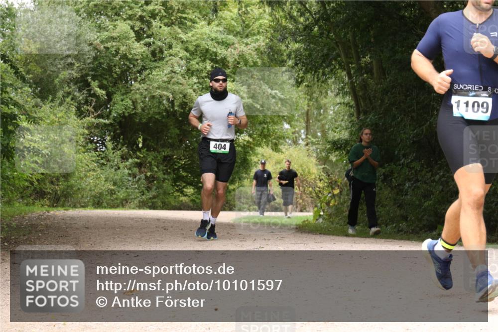 30.08.2026 - Elbe Triathlon Hamburg Antke Förster http://msf.ph/oto/10101597 30.08.2026 11:20:54 Laufen 404, 1109 meine-sportfotos.de