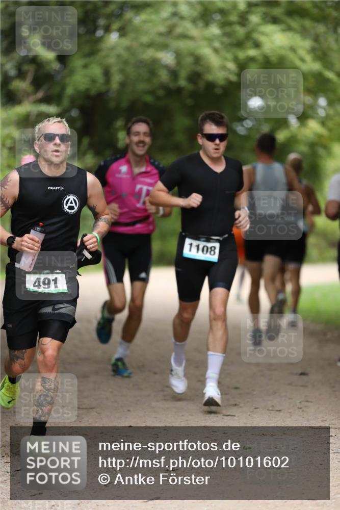 30.08.2026 - Elbe Triathlon Hamburg Antke Förster http://msf.ph/oto/10101602 30.08.2026 11:17:50 Laufen 491, 1108 meine-sportfotos.de