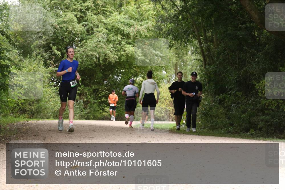 30.08.2026 - Elbe Triathlon Hamburg Antke Förster http://msf.ph/oto/10101605 30.08.2026 11:21:05 Laufen 876 meine-sportfotos.de
