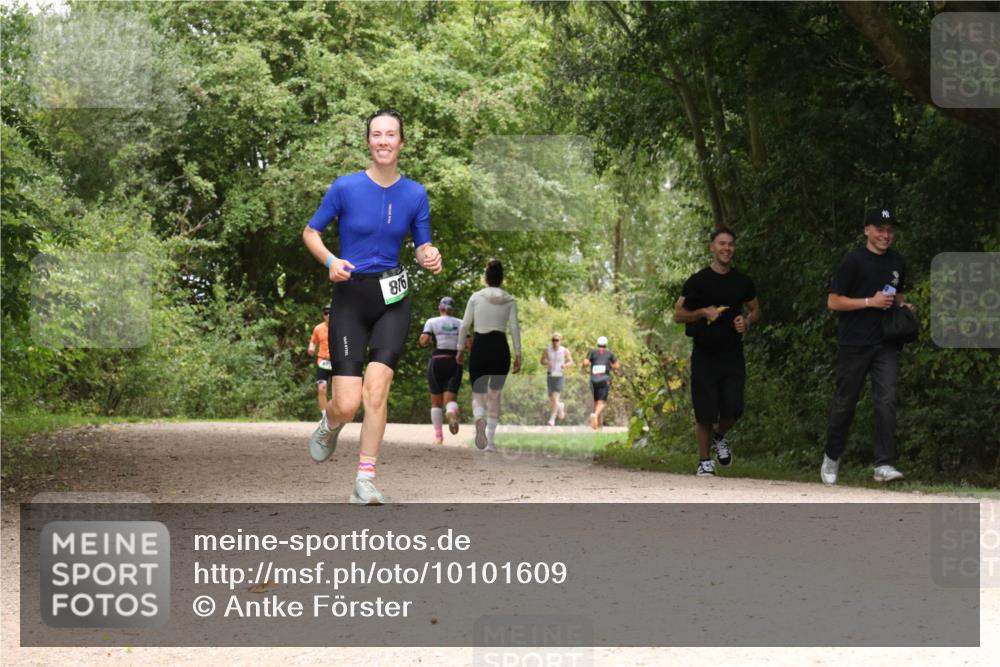 30.08.2026 - Elbe Triathlon Hamburg Antke Förster http://msf.ph/oto/10101609 30.08.2026 11:21:06 Laufen 876 meine-sportfotos.de