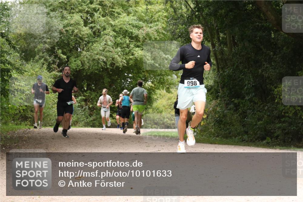 30.08.2026 - Elbe Triathlon Hamburg Antke Förster http://msf.ph/oto/10101633 30.08.2026 11:21:23 Laufen 74, 1015, 998 meine-sportfotos.de