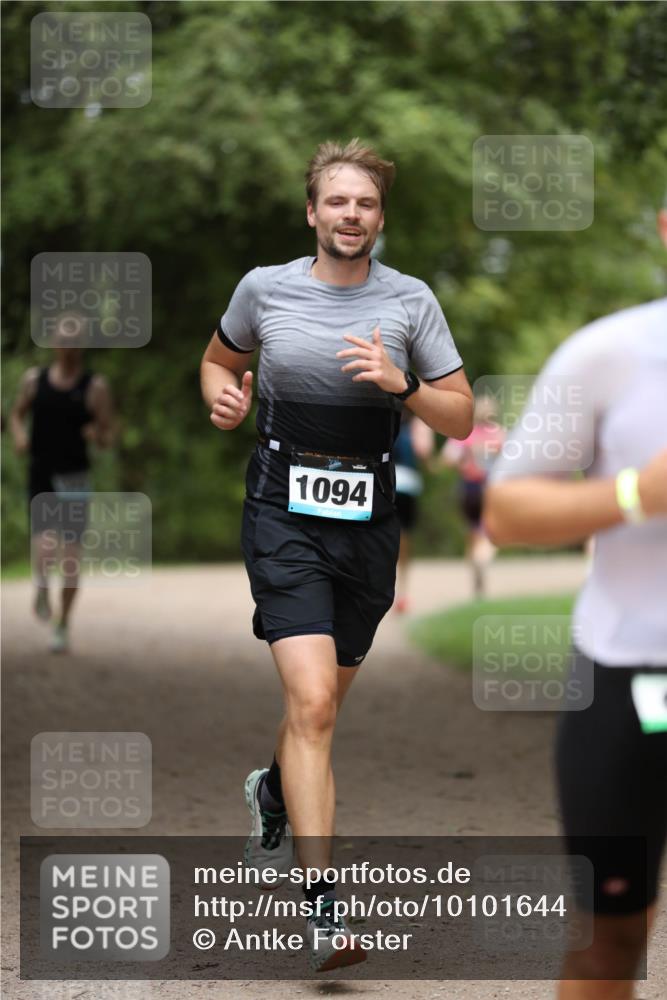 30.08.2026 - Elbe Triathlon Hamburg Antke Förster http://msf.ph/oto/10101644 30.08.2026 11:18:16 Laufen 1094 meine-sportfotos.de
