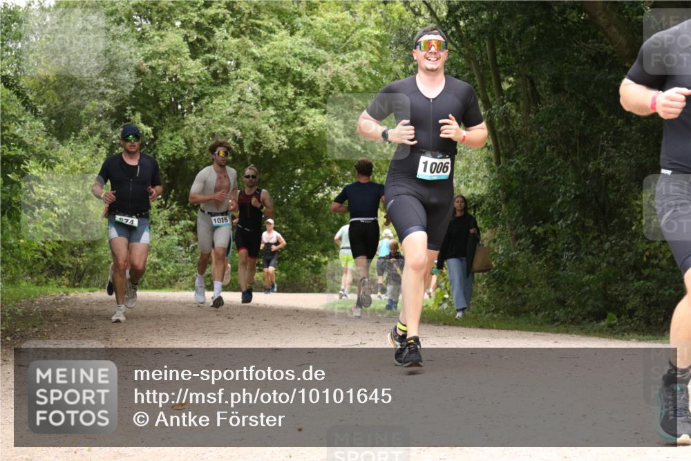 30.08.2026 - Elbe Triathlon Hamburg Antke Förster http://msf.ph/oto/10101645 30.08.2026 11:21:28 Laufen 374, 1015, 1006 meine-sportfotos.de