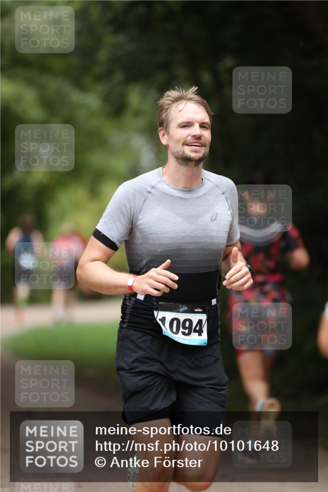 30.08.2026 - Elbe Triathlon Hamburg Antke Förster http://msf.ph/oto/10101648 30.08.2026 11:18:17 Laufen 094 meine-sportfotos.de