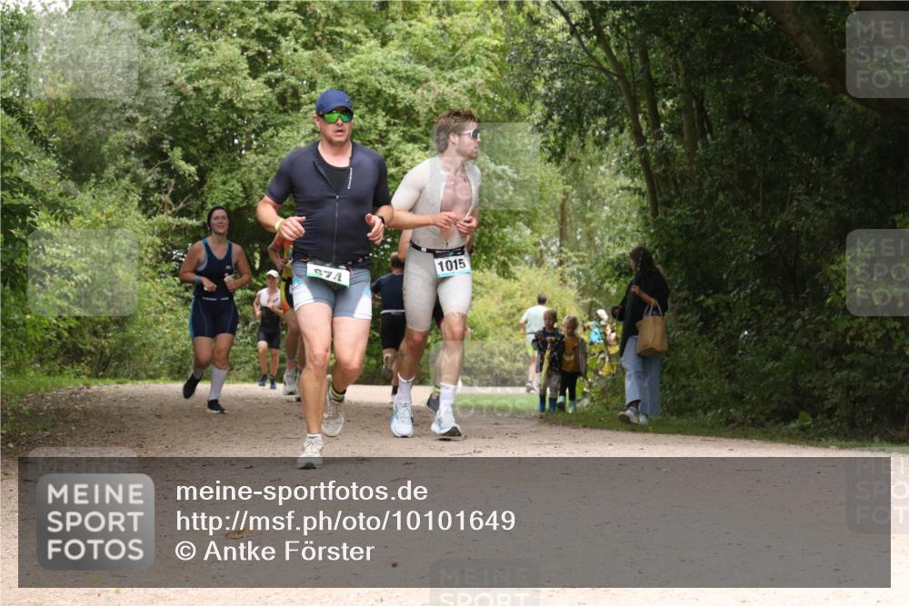 30.08.2026 - Elbe Triathlon Hamburg Antke Förster http://msf.ph/oto/10101649 30.08.2026 11:21:30 Laufen 674, 1015 meine-sportfotos.de