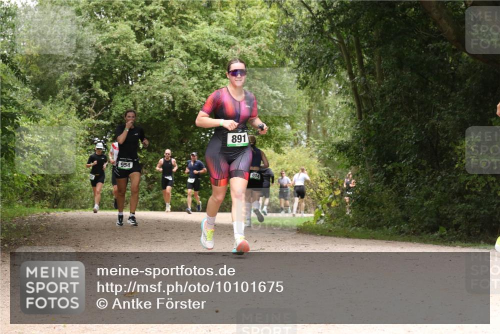 30.08.2026 - Elbe Triathlon Hamburg Antke Förster http://msf.ph/oto/10101675 30.08.2026 11:21:45 Laufen 954, 891, 814 meine-sportfotos.de