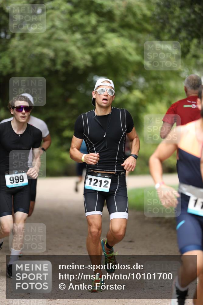 30.08.2026 - Elbe Triathlon Hamburg Antke Förster http://msf.ph/oto/10101700 30.08.2026 11:18:50 Laufen 999, 1212 meine-sportfotos.de