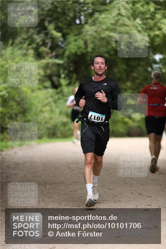 30.08.2026 - Elbe Triathlon Hamburg Antke Förster http://msf.ph/oto/10101706 30.08.2026 11:18:53 Laufen 1017 meine-sportfotos.de