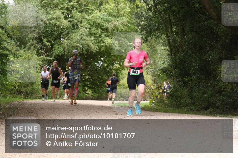 30.08.2026 - Elbe Triathlon Hamburg Antke Förster http://msf.ph/oto/10101707 30.08.2026 11:21:56 Laufen 883 meine-sportfotos.de
