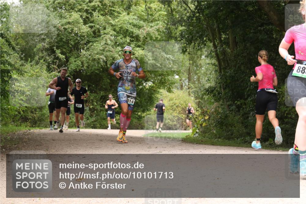 30.08.2026 - Elbe Triathlon Hamburg Antke Förster http://msf.ph/oto/10101713 30.08.2026 11:21:58 Laufen 1545, 608, 88, 314 meine-sportfotos.de