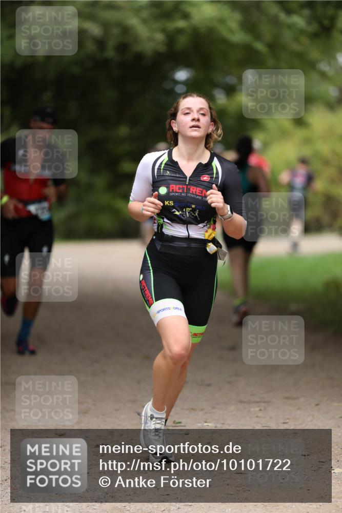 30.08.2026 - Elbe Triathlon Hamburg Antke Förster http://msf.ph/oto/10101722 30.08.2026 11:19:01 Laufen  meine-sportfotos.de