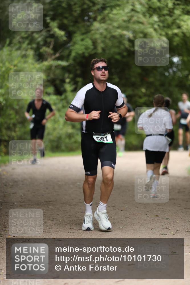 30.08.2026 - Elbe Triathlon Hamburg Antke Förster http://msf.ph/oto/10101730 30.08.2026 11:19:04 Laufen 591 meine-sportfotos.de