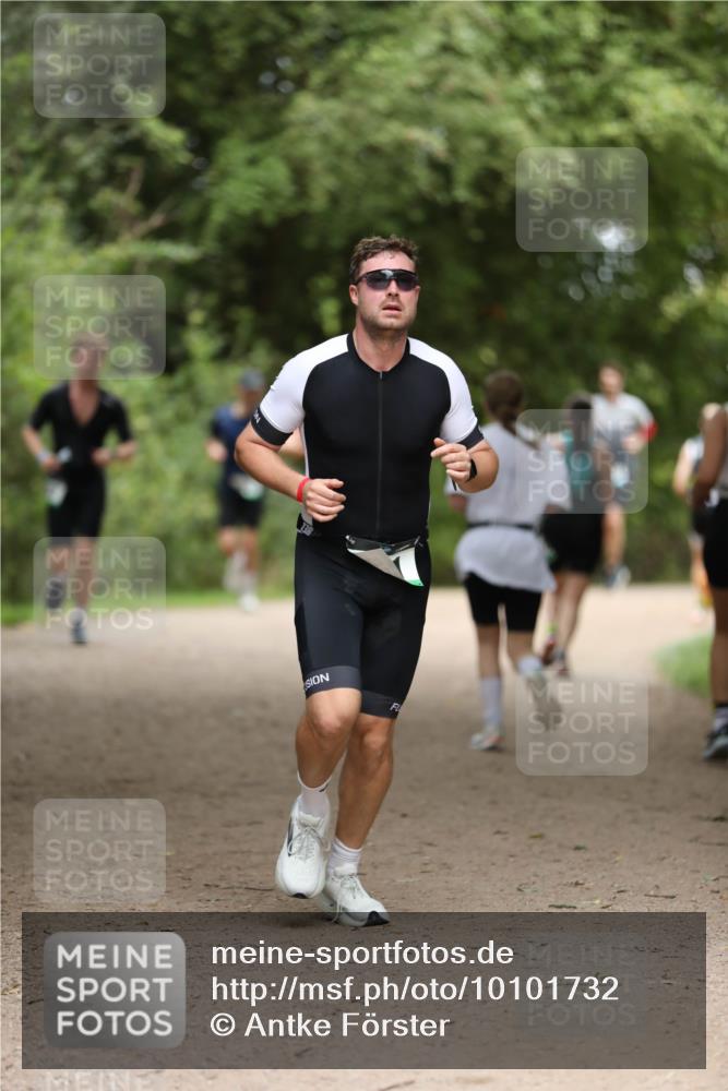 30.08.2026 - Elbe Triathlon Hamburg Antke Förster http://msf.ph/oto/10101732 30.08.2026 11:19:04 Laufen  meine-sportfotos.de